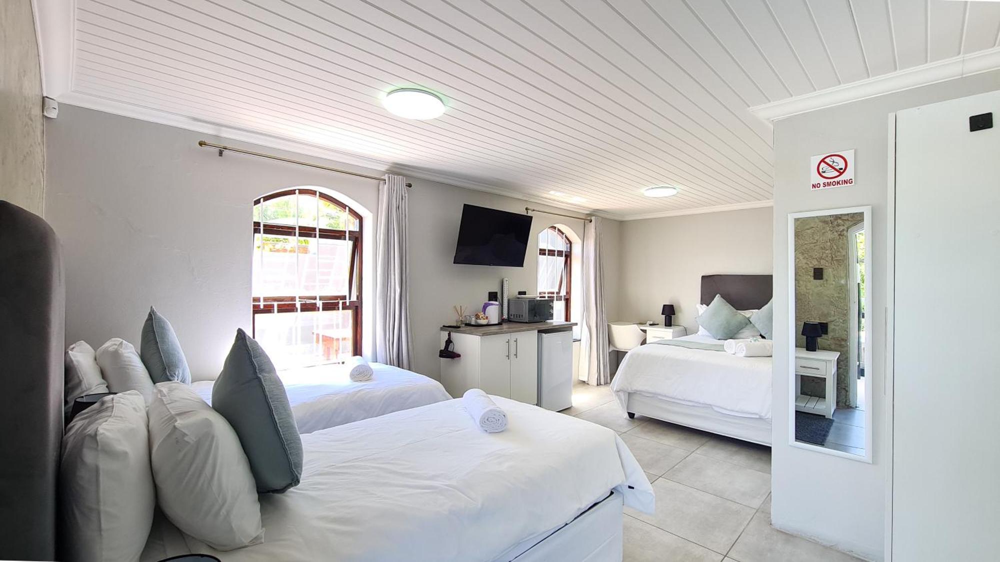 Vincent Valley Lodge Ист-Лондон Экстерьер фото