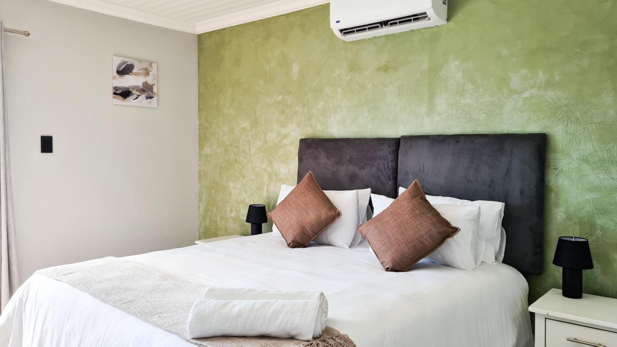 Vincent Valley Lodge Ист-Лондон Экстерьер фото