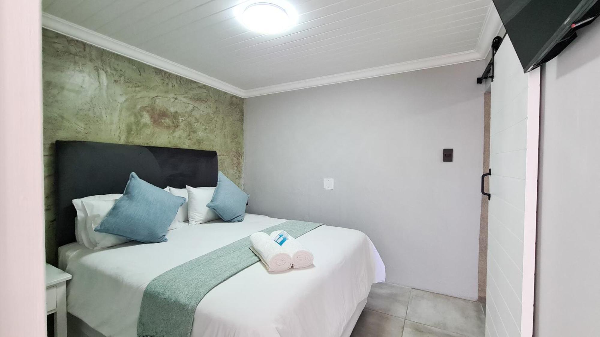Vincent Valley Lodge Ист-Лондон Экстерьер фото